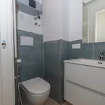 Appartement Calme 2p Refait A Neuf Avec Terrasse Et Wifi A - Fr-1-196-340