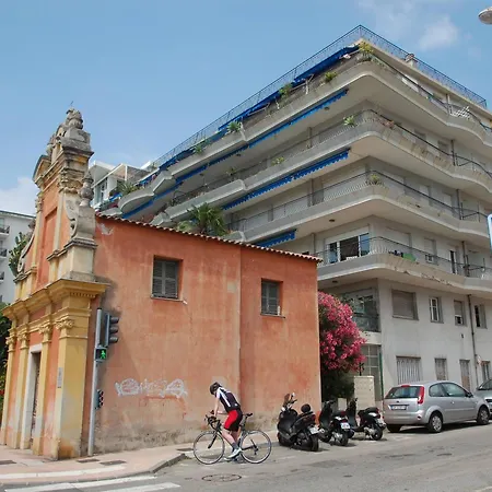 Calme 2p Refait A Neuf Avec Terrasse Et Wifi A - Fr-1-196-340 *