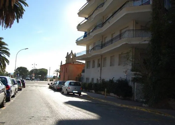 Apartment Calme 2p Refait A Neuf Avec Terrasse Et Wifi A - Fr-1-196-340 Menton